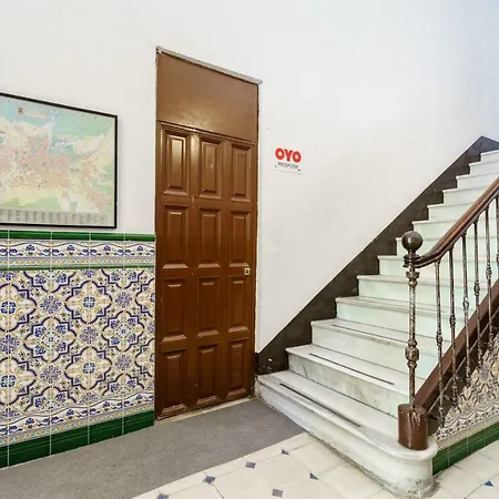 Oyo Fonda Sanchez 2*