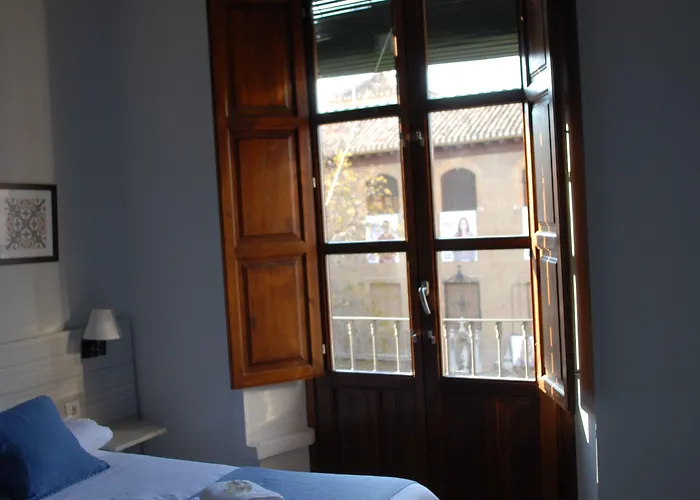 Oyo Fonda Sanchez 2*